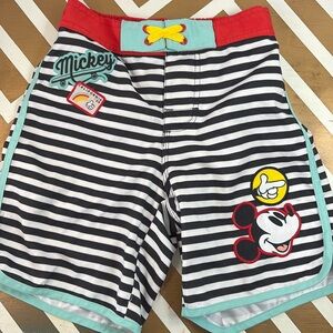 Disney swim trunks
Never worn 
Size 5/6